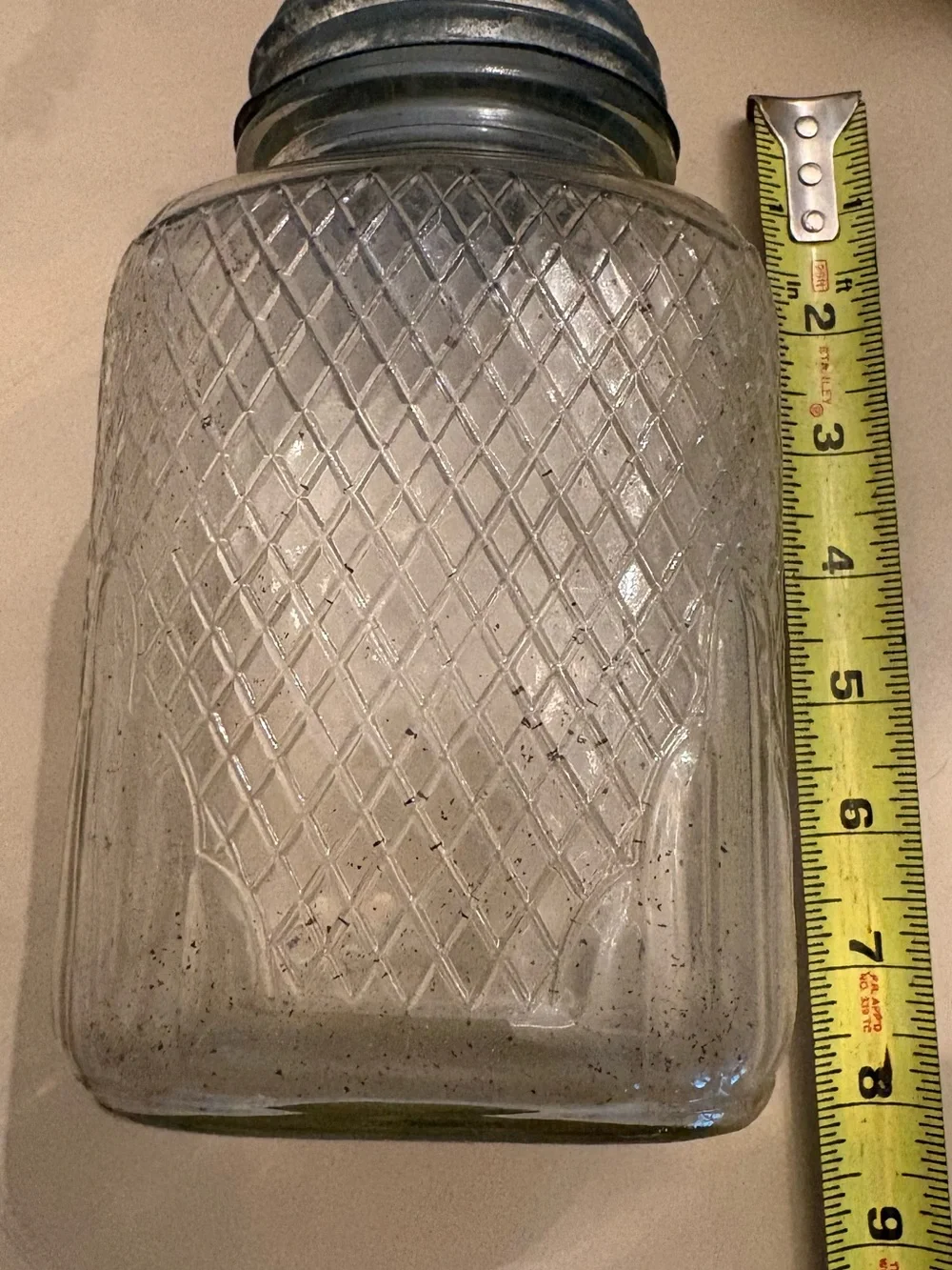Clear Glass Diamond-Pattern Decorative Jar - Vintage Style